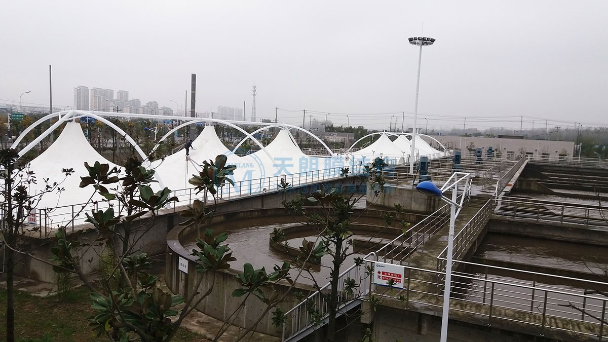 合肥肥東污水池處理廠(chǎng)調(diào)節(jié)池反吊膜封閉工程
